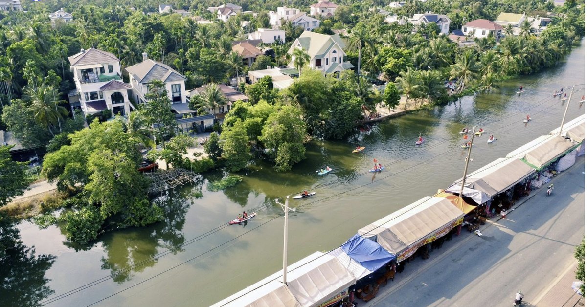 Người dân tham gia chèo SUP và thuyền kayak trên rạch Búng năm 2026