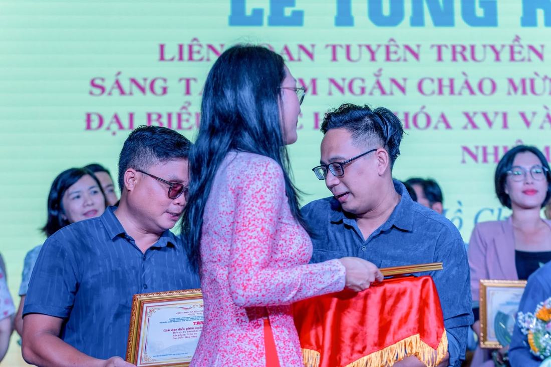 Khoảnh khắc tại Liên hoan phim ngắn Tuyên truyền bầu cử trên nền tảng số năm 2026