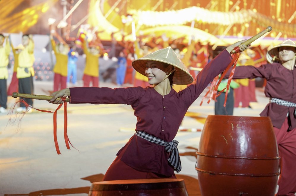 Tiết mục múa trống trong chương trình nghệ thuật lễ khai mạc Đại hội TDTT TP. Hồ Chí Minh 2026