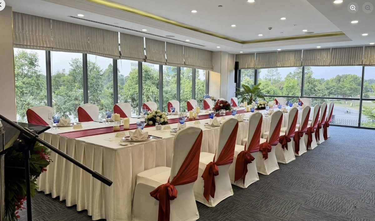 Phòng tiệc được set-up hoàn chỉnh tại Becamex Hotel New City trước giờ khai tiệc